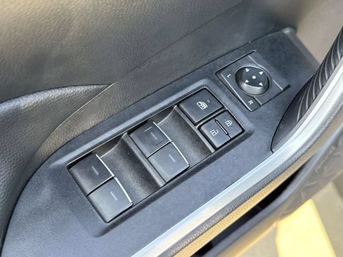 Used 2025 Toyota RAV4 XLE FWD image 17