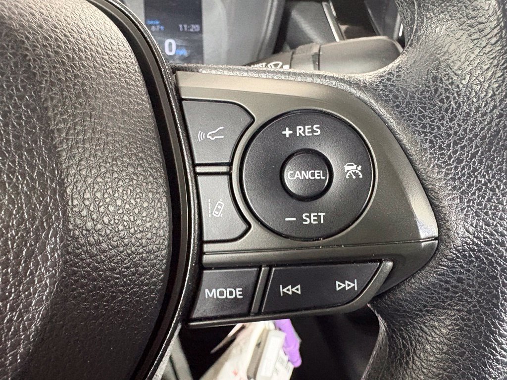 Used 2022 Toyota Corolla LE FWD image 21