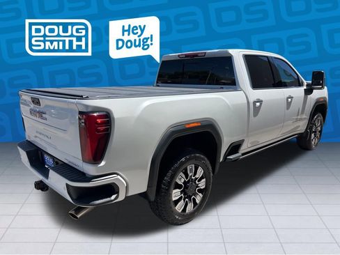 Used 2025 GMC Sierra 2500 Denali w/ Denali Reserve Package AWD/4WD image 6