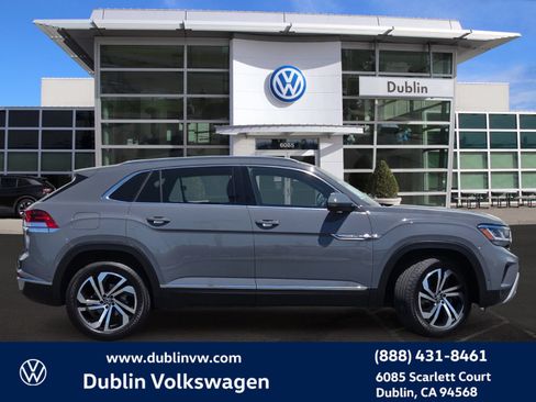Used 2020 Volkswagen Atlas Cross Sport SEL Premium AWD/4WD image 3