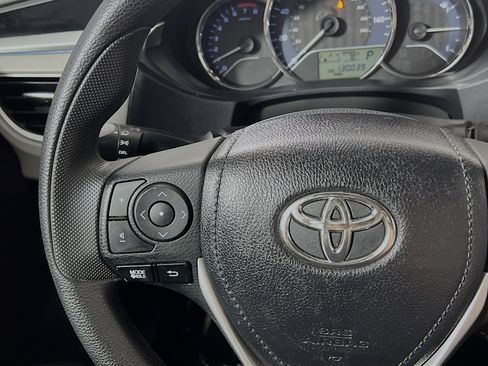 Used 2016 Toyota Corolla LE image 19