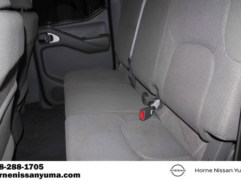 Used 2020 Nissan Frontier SV RWD image 5