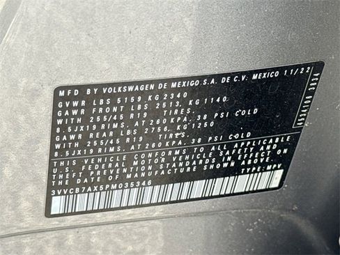 Used 2023 Volkswagen Tiguan SE R-Line image 27