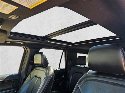 Used 2021 Ford Expedition Limited image 16