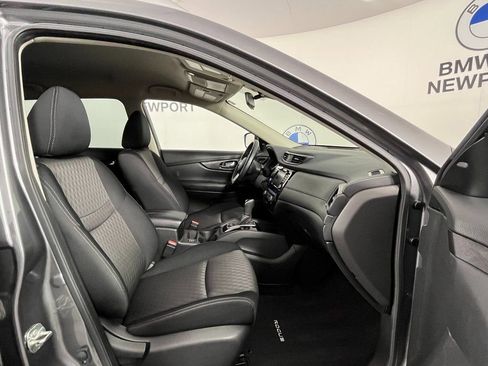 Used 2020 Nissan Rogue SV image 23