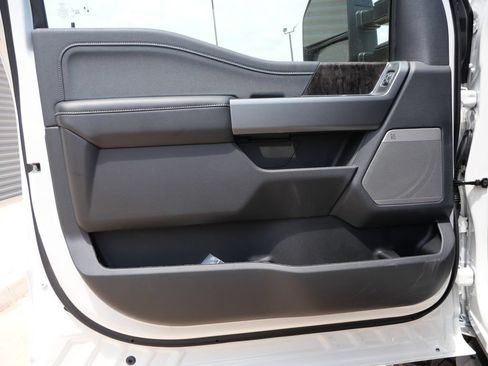 New 2026 Ford F250 Lariat w/ Black Appearance Package AWD/4WD image 21