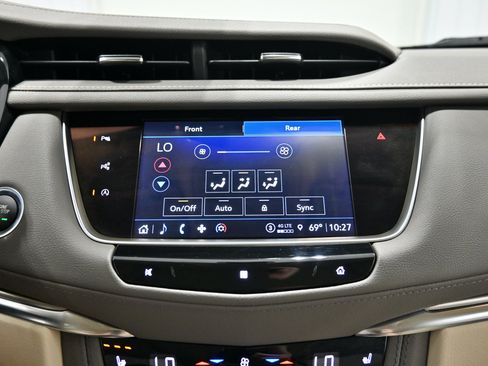 Used 2021 Cadillac XT5 Premium Luxury AWD/4WD image 15