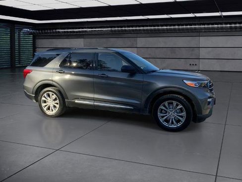 Certified 2023 Ford Explorer XLT w/ Equipment Group 202A image 2