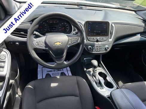 Used 2024 Chevrolet Malibu LT FWD image 27