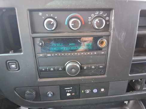 Used 2020 GMC Savana 2500 w/ Driver Convenience Package RWD image 15