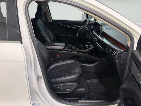 Certified 2022 Lincoln Nautilus Reserve FWD image 17