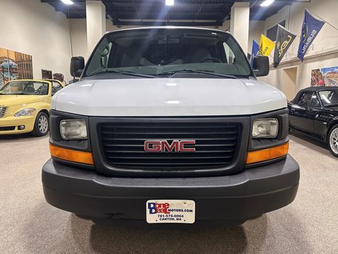 Used 2013 GMC Savana 1500 AWD image 2