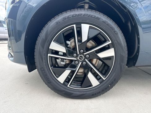 New 2026 Volvo XC60 B5 Core w/ Climate Package AWD/4WD image 12