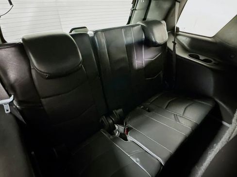 Used 2019 Cadillac Escalade Platinum image 30