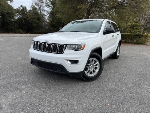Used 2019 Jeep Grand Cherokee Laredo image 30