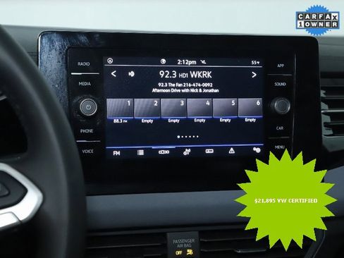 Certified 2025 Volkswagen Jetta SE image 26