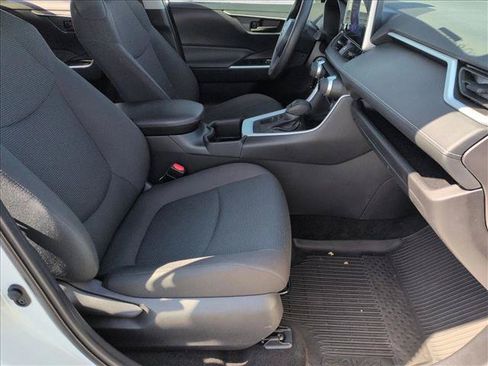 Used 2024 Toyota RAV4 LE AWD/4WD image 16