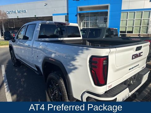Used 2025 GMC Sierra 2500 AT4 w/ AT4 Premium Plus Package image 8