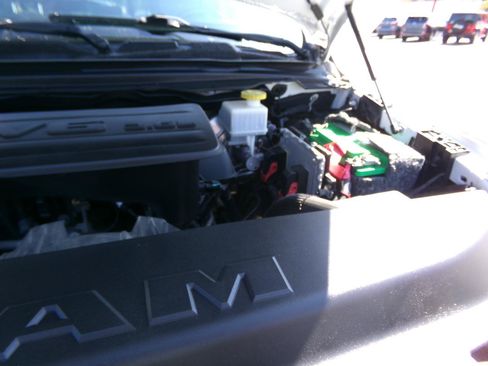 Used 2019 RAM 1500 Big Horn AWD/4WD image 25