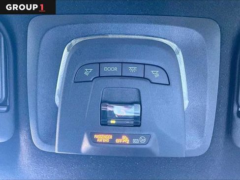 Certified 2024 Toyota Corolla SE w/ SE Package image 33