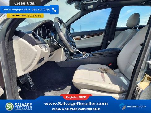 Used 2012 Mercedes-Benz C 250 Sedan w/ Comand Single Disc Pkg image 9