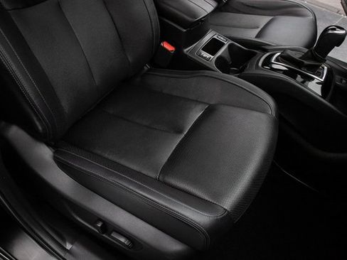 Used 2022 Nissan Rogue Sport SL w/ Premium Package image 17