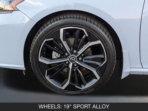 Certified 2023 Nissan Altima 2.5 SR image 11