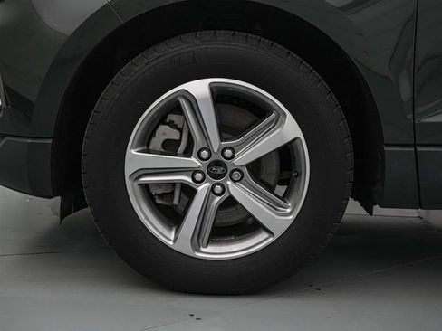 Certified 2024 Ford Edge SEL w/ Convenience Package AWD/4WD image 10