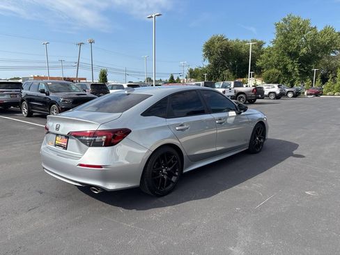 Used 2025 Honda Civic Sport image 5