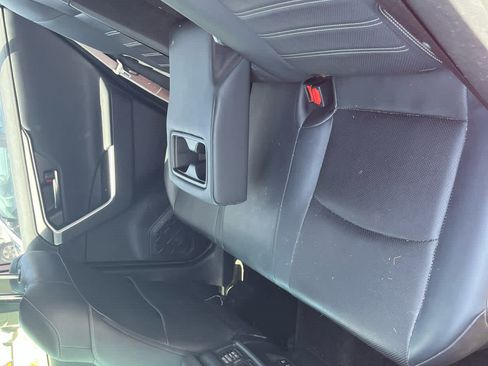 Used 2019 Toyota RAV4 Limited AWD/4WD image 10