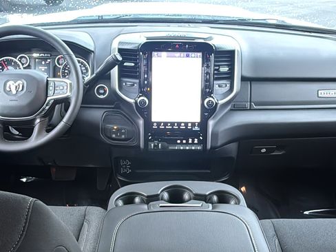 New 2026 RAM 2500 Big Horn AWD/4WD image 18
