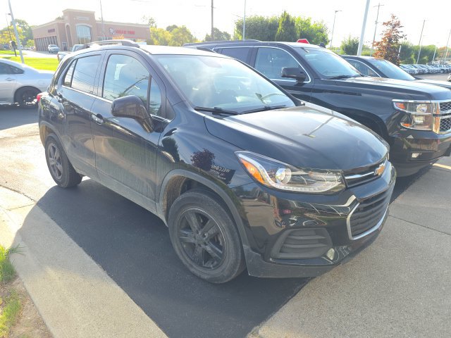 Certified 2020 Chevrolet Trax LT w/ Driver Confidence Package AWD/4WD image 2