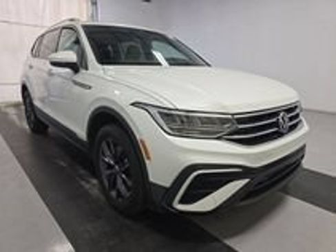 Used 2023 Volkswagen Tiguan SE FWD image 21