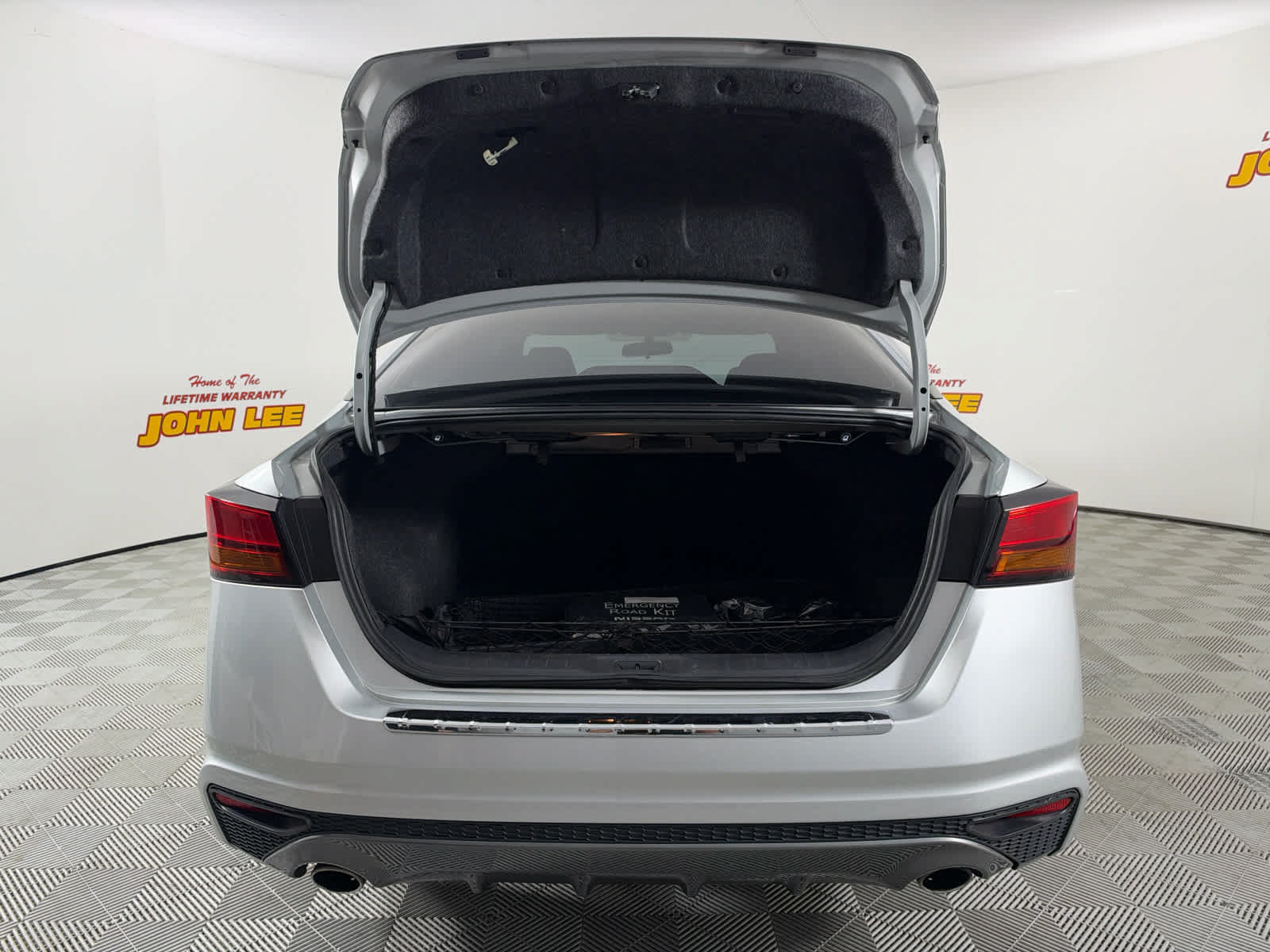 Used 2019 Nissan Altima 2.5 SR w/ SR Premium Package FWD image 5