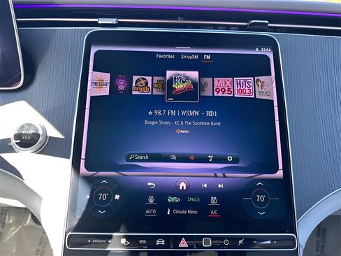 Used 2023 Mercedes-Benz EQE 500 4MATIC SUV w/ Exclusive Trim Package image 18