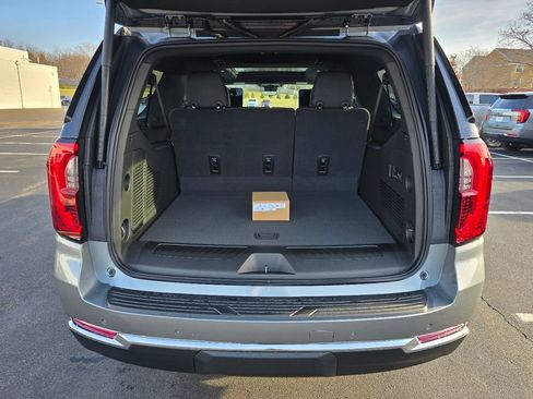 New 2026 GMC Yukon XL Elevation w/ Elevation Premium Package AWD/4WD image 31