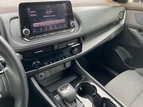 Certified 2023 Nissan Rogue SV image 17