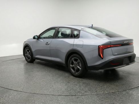 Used 2025 Kia K4 FWD image 6