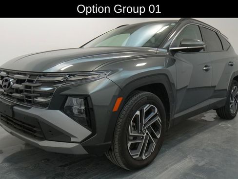 Used 2025 Hyundai Tucson Limited image 3