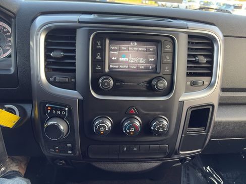 Used 2022 RAM 1500 Classic SLT image 10