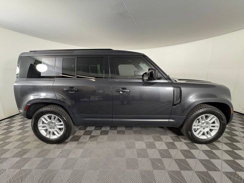 Used 2025 Land Rover Defender 110 S image 8