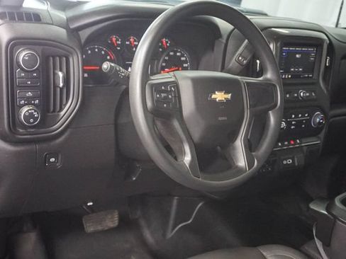 Used 2025 Chevrolet Silverado 2500 W/T AWD/4WD image 9