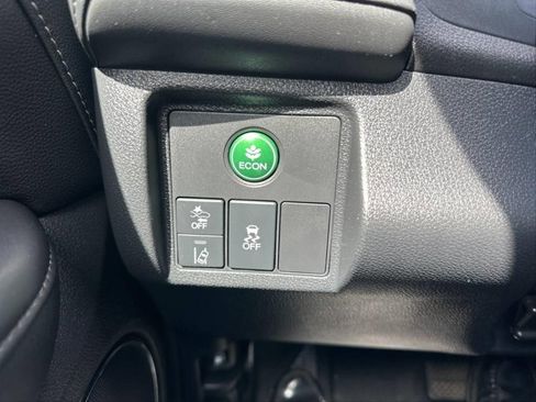 Used 2019 Honda HR-V EX-L image 16