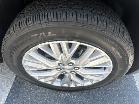 Used 2026 GMC Acadia Elevation w/ Elevation Premium Package FWD image 6