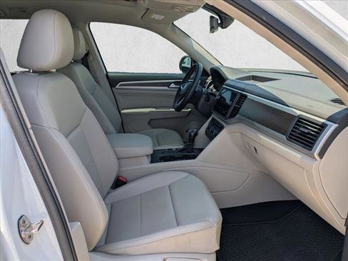 Used 2021 Volkswagen Atlas SE w/ Panoramic Sunroof Package FWD image 21