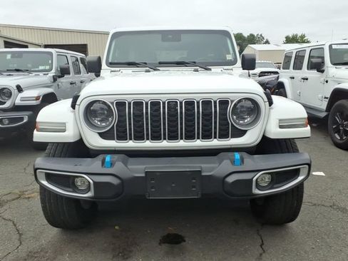 Used 2024 Jeep Wrangler Unlimited Sahara w/ Technology Group AWD/4WD image 6