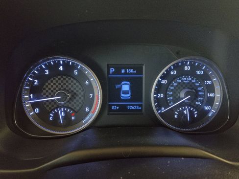 Used 2020 Hyundai Elantra SE FWD image 23