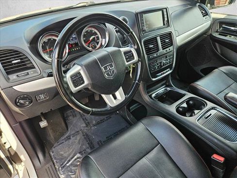 Used 2020 Dodge Grand Caravan GT FWD image 12