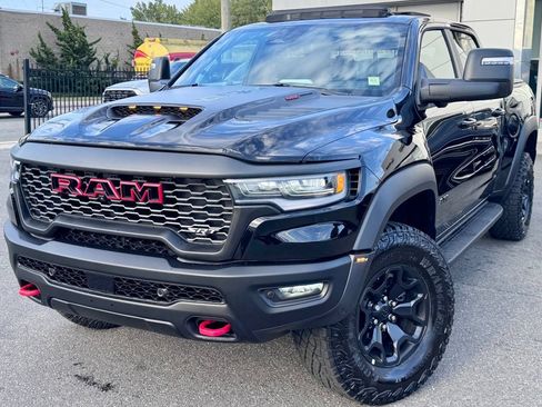 New 2027 RAM 1500 4x4 Crew Cab image 3