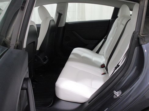 Used 2023 Tesla Model 3 Standard Range RWD image 19
